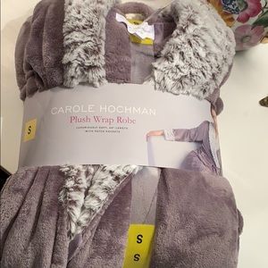 Plush wrap robe size small